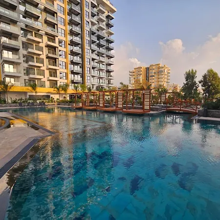 Cebeci Towers Mahmutlar Luxury Apartman *
