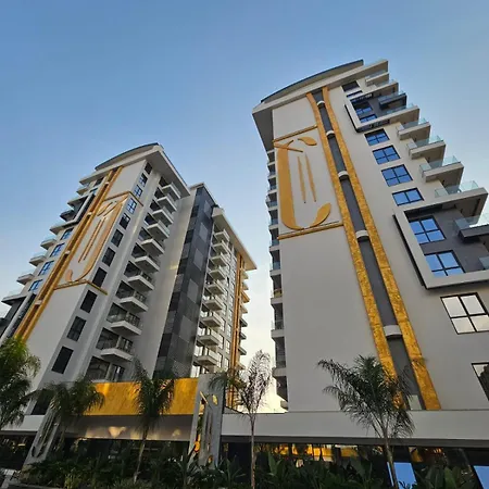 Cebeci Towers Mahmutlar Luxury Apartment *